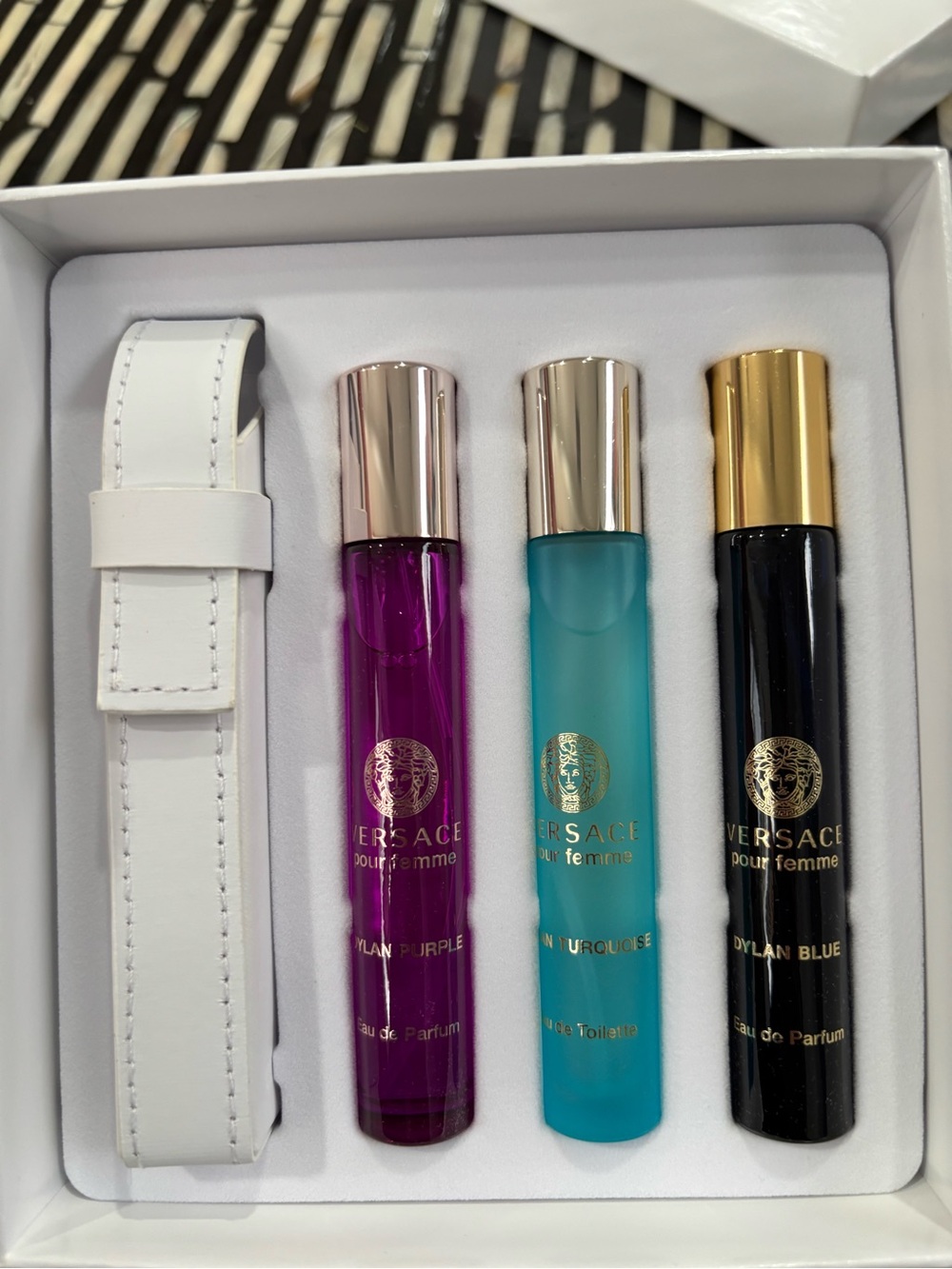 Versace Perfumes Gift Set - Picture 7 of 7